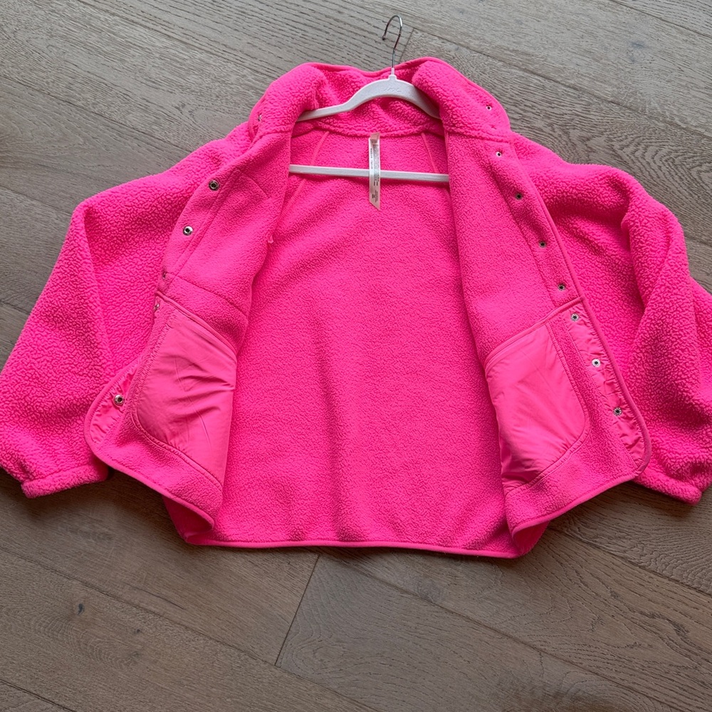 FP Movement ‘Hit the slopes’ Hot Pink Fleece Snap Jacket (Small) Retail: $148 - Picture 9 of 11